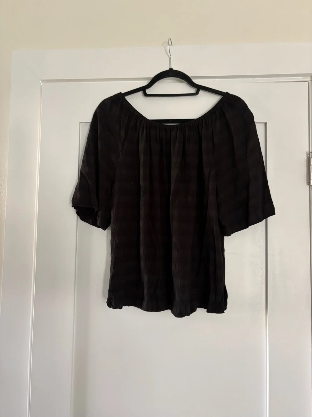 LOFT Black Textured Crinkle Off The Shoulder Blouse Sz M